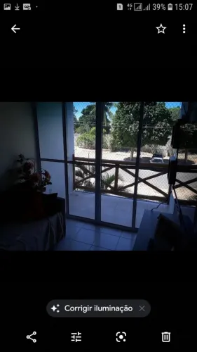 Apartamento 2/4, um suíte e varanda, mobiliado, 1 vaga de garagem. Cond. Bosque da Aldeia