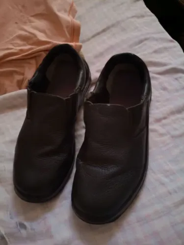 Bota preta de de bico de ferro
