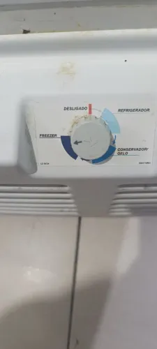 Freezer vertical,561 litros ,geladeira e tbm pode ser conservador de gelo