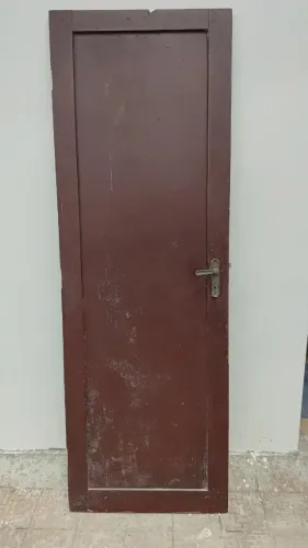 Porta em Madeira Maciça