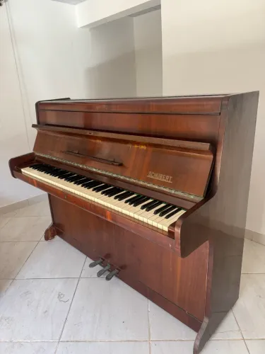 Piano schubert acústico 