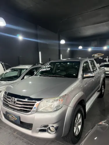 Toyota Hilux CD SRV 4X2 2.7 Flex 16V Aut. 2015
