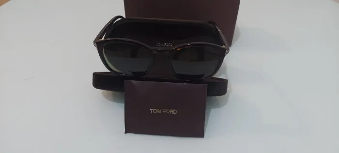 Óculos de sol Tom Ford novíssimo 