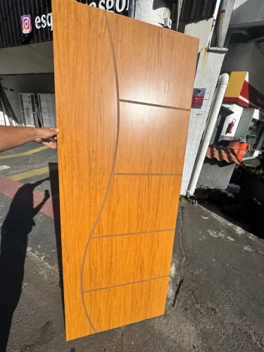 PORTA FRISADA ENCERADA 60CM, 70CM OU 80CM - QUEIMA DE ESTOQUE