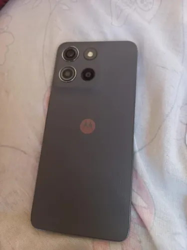 Celular novo com Caixa pouco dia de uso não gostei funciona perfeitamente só chamar 