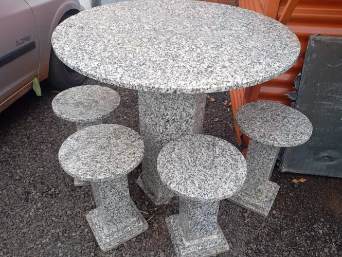 Mesa mármore 4 banquetas