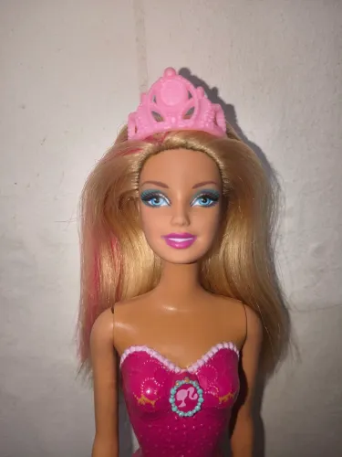 Boneca Barbie Sereia Original da Mattel + Golfinho e Coroa
