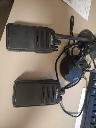 Par Rádio Comunicador Intelbras RC 3002 G2 + Carregador (Funcionando 100%)