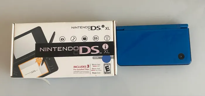 Nintendo DS XL + 282 Jogos!