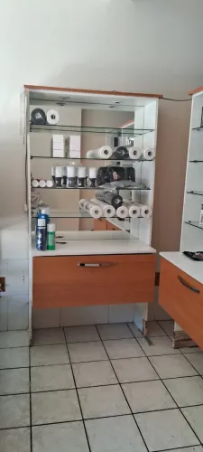 Vende -se loja de produtos para barbearia