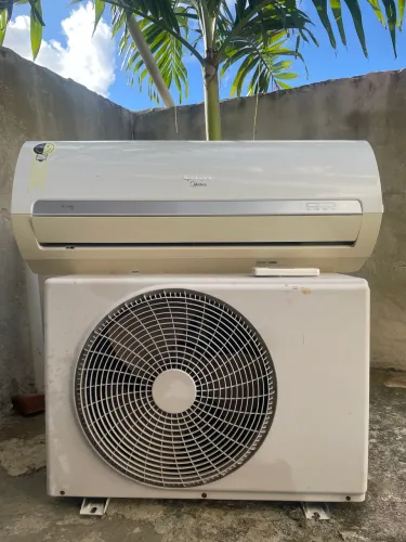 Ar condicionado 9000btu funcionando perfeitamente 