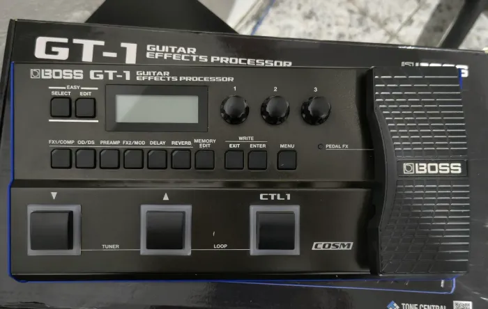 Pedaleira Multi-efeitos Boss GT-1