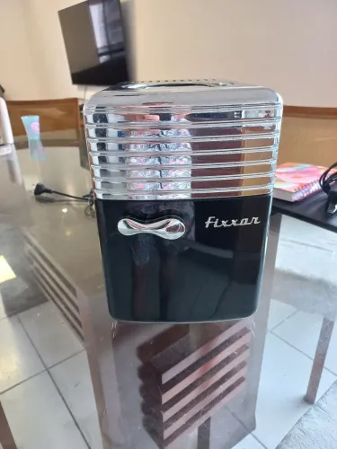 Geladeira mini