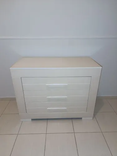 Cômoda com 3 gavetas