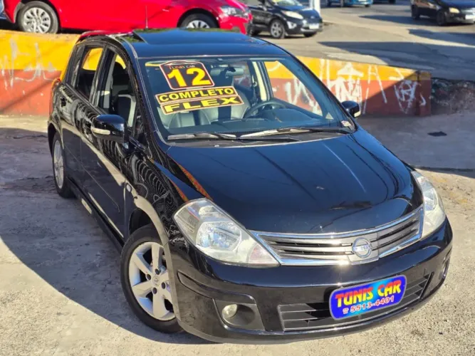 Nissan Tiida SL 1.8/1.8 Flex 16V Mec. 2012