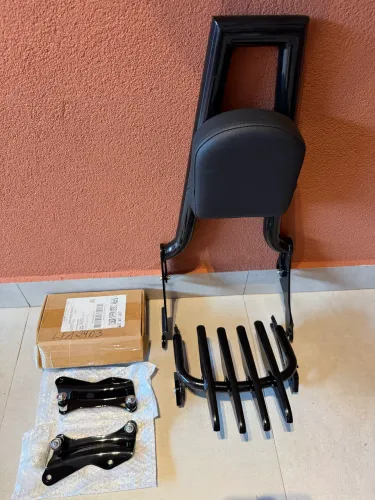 Sissy Bar Quinado C/dokings C/ grelha  Preto Touring 2014 a 2025
