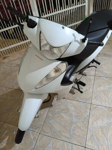 Honda Biz 125 EX - 2015 - Impecável e Revisada (Bateria Nova)