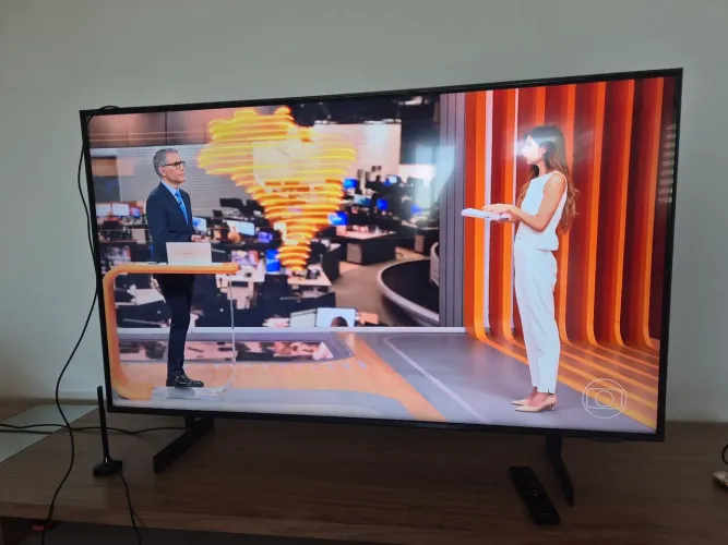 TVs 43" e 50" Samsung Smart