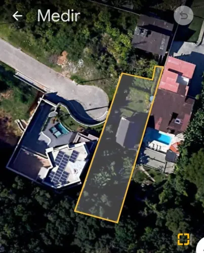 Terreno com 653,78 m²,Ponta de Baixo