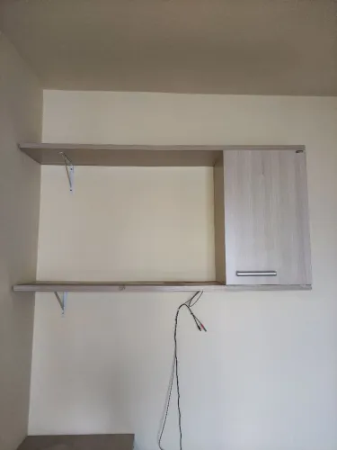 Armário aéreo/suspenso com nicho e prateleira