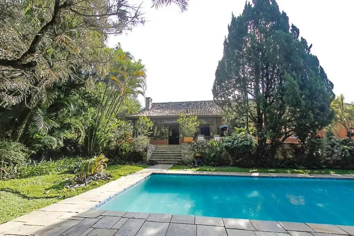 Casa com 4 dormitórios à venda, 550 m² por R$ 5.250.000,00 - Granja Viana - Carapicuíba/SP