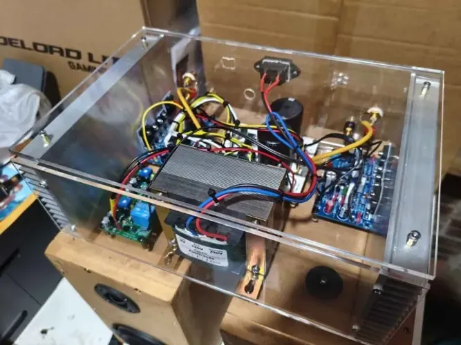 AMPLIFICADO HI FI CLASSE AB 200W RMS ARTESANAL