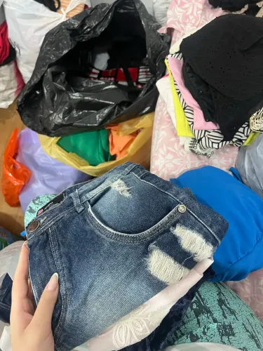 Sacoleiras de bazar, peças em ótimo estado saindo a 10,00 
