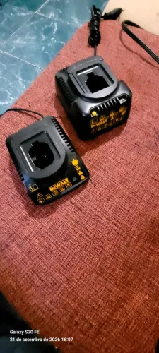 Carregador dewalt