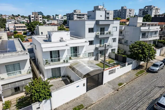 Sobrado para venda tem 65 metros quadrados com 2 quartos em Rio Pequeno - Camboriú - SC