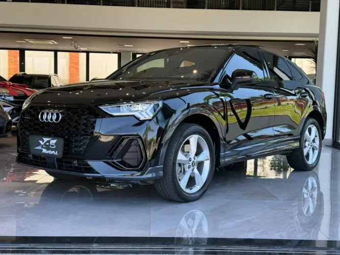 Audi Q3 SPB Perf. Black 2.0 TFSI Tipt. Quat. 2023