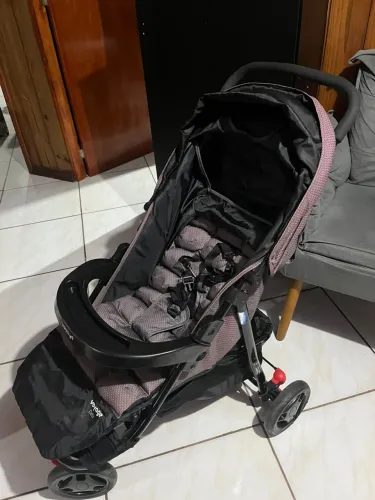 Carrinho de bebê voyage