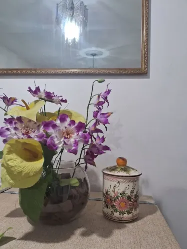 Lindo Pote Antigo pintado à mão