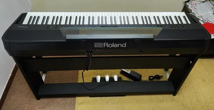 ROLAND FP-90X piano digital