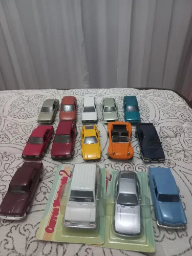 Vendo miniaturas de carros antigos