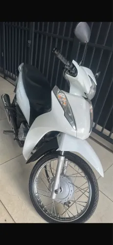 Moto muito nova