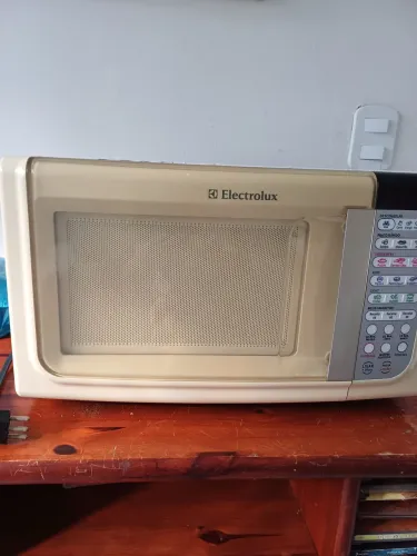 Micro-ondas 23L  Electrolux 