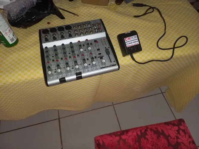 Mesa de som