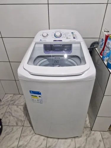 Máquina de lavar Máquina de Lavar Electrolux de 8,5kg (modelo LAC09)