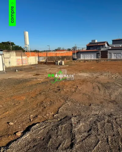 Aluga-se Terreno Comercial Av São Vicente