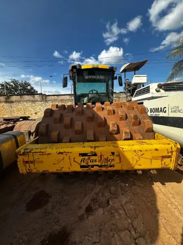 ROLO COMPACTADOR DYNAPAC CA250PD ANO 2014