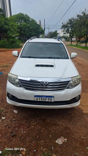 Imagem de Toyota Hilux SW4 SRV D4-d 4X4 3.0 TDI Dies. AUT 2013