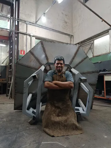 Serralheiro soldador industrial e geral