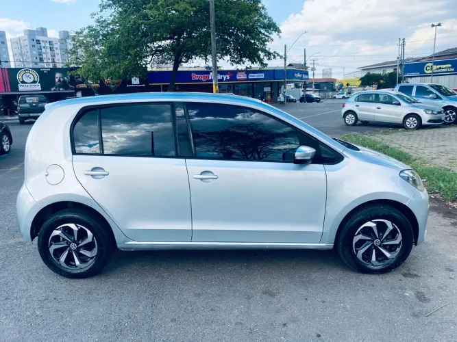 Volkswagen Up! Move 1.0 Total Flex 12V 5P 2015