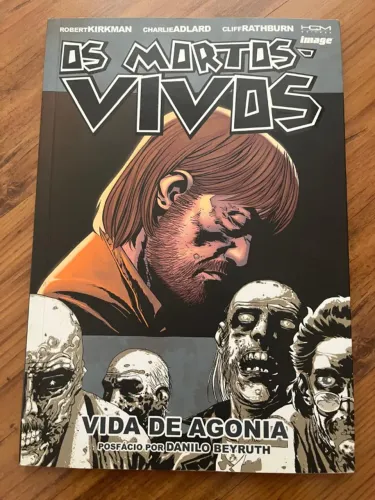 HQ Os Mortos Vivos volume 6