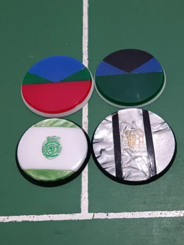 Lote 4 botões futebol de botão
