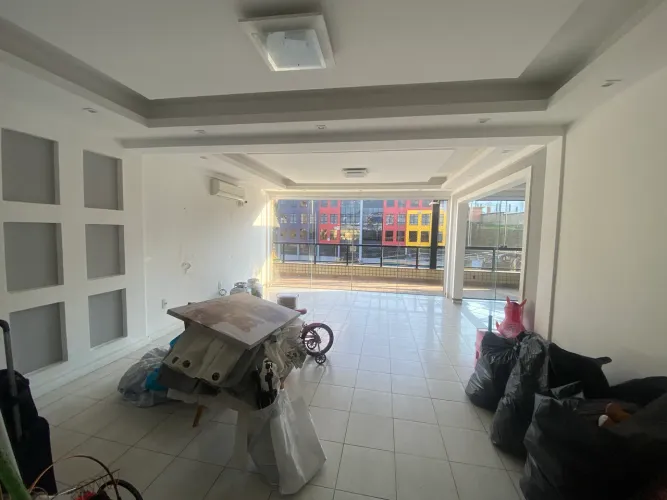 COBERTURA INCRÍVEL PARA LOCAÇÃO NA AVENIDA DOS ANDRADAS!