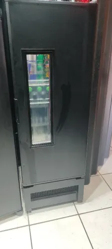 Cervejeira expositora