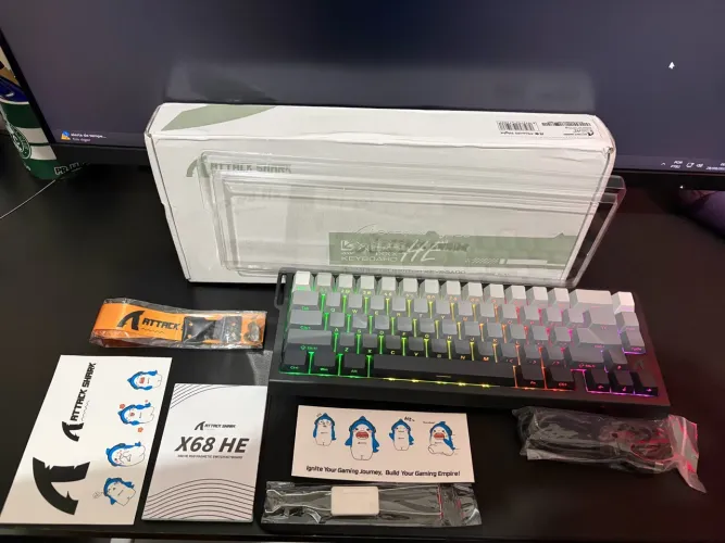 Teclado gamer ATTACK SHARK X68 HE com Rapid Trigger Switch Magnético