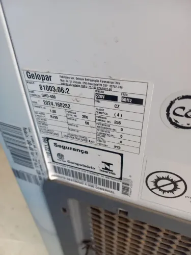 Vendo freezer expositor 