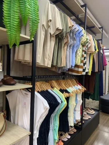 Vendo Loja Feminina Completa/Centro de Londrina